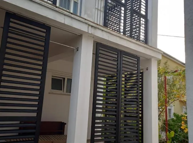 Lipa アパート ザダル